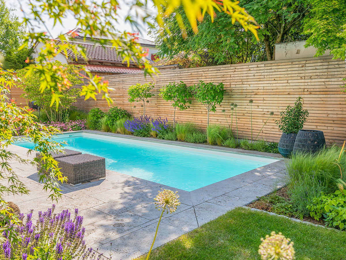 Sichtschutz aus Holz für Pool von Partner Rieper