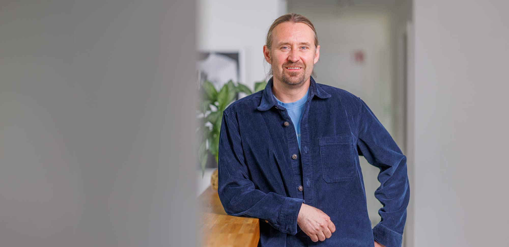 Geschäftsführer und Schreinermeister Tobias Kraus von BKR Bauelemente und Montagen